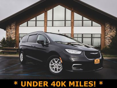 Used 2022 Chrysler Pacifica Touring-L