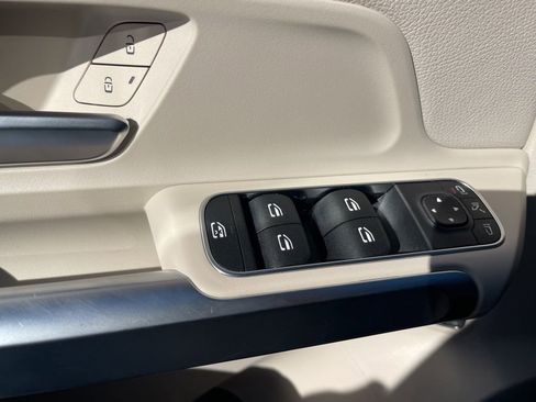 Used 2022 Mercedes-Benz GLB 250 GLB 250 4D Sport Utility image 32