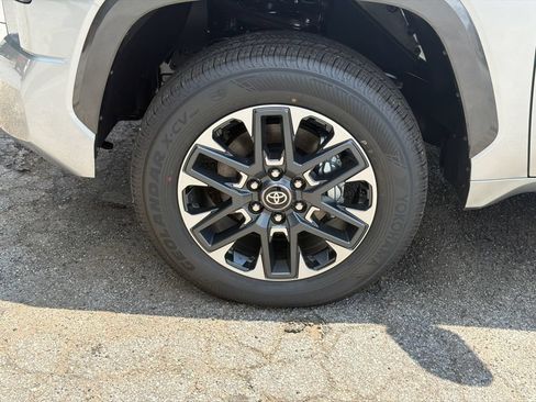 New 2026 Toyota Tundra Limited AWD/4WD image 11