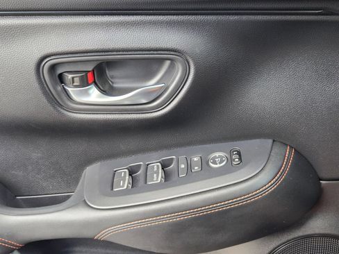 Used 2024 Honda HR-V Sport image 11