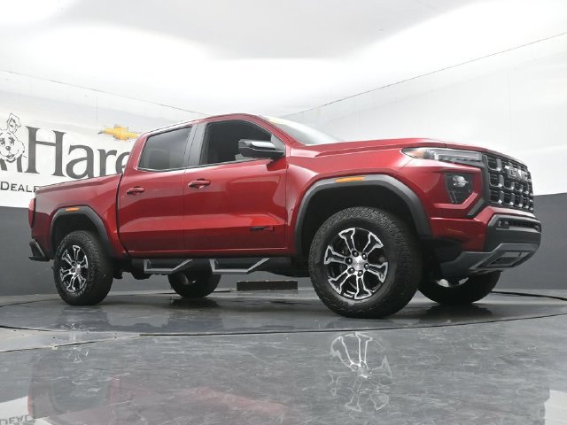 Used 2025 GMC Canyon AT4 w/ Technology Plus Package AWD/4WD image 2