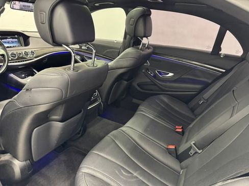 Used 2017 Mercedes-Benz S 550 Sedan image 39