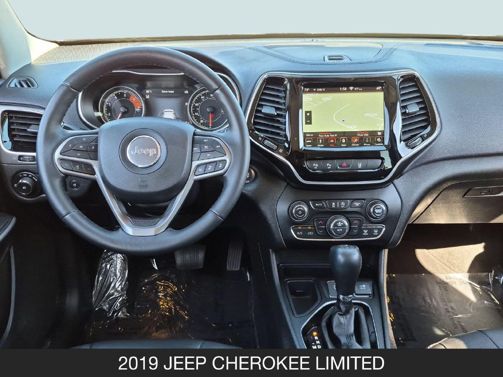 Used 2019 Jeep Cherokee Limited w/ Technology Group FWD image 10