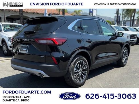 New 2025 Ford Escape SE image 10