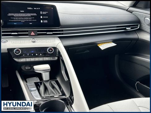 New 2026 Hyundai Elantra Limited FWD image 24