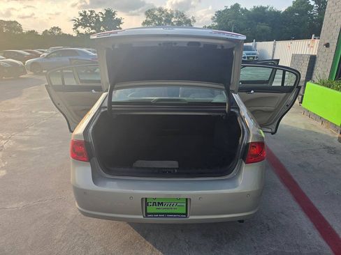 Used 2009 Buick Lucerne CXL w/ Driver Confidence Package FWD image 24