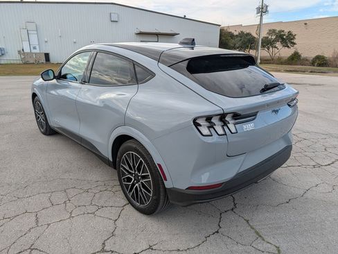 Certified 2025 Ford Mustang Mach-E Premium image 4