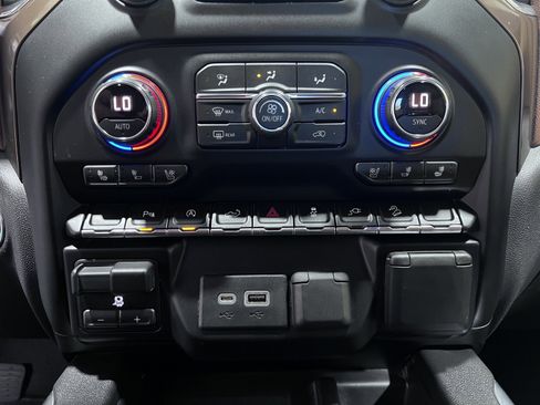 Used 2020 Chevrolet Silverado 1500 High Country w/ LPO, Dark Essentials Package image 20