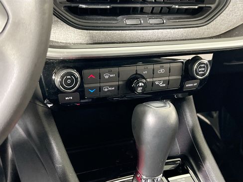 Used 2022 Jeep Compass Latitude AWD/4WD image 15