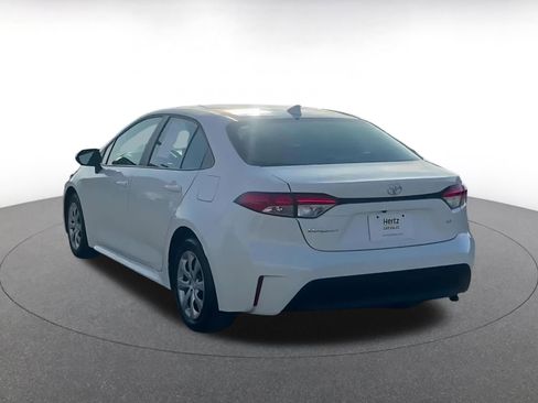 Used 2025 Toyota Corolla LE image 11