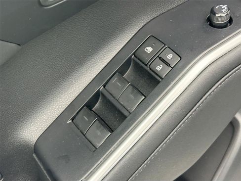 Used 2023 Toyota Highlander XSE FWD image 29