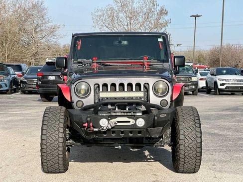Used 2016 Jeep Wrangler Unlimited Rubicon w/ Connectivity Group AWD/4WD image 10