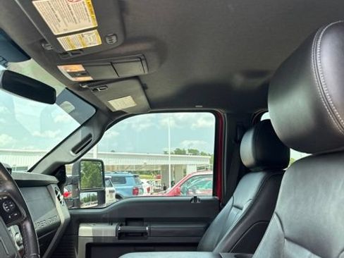 Used 2014 Ford F250 Lariat w/ Lariat Interior Package AWD/4WD image 8
