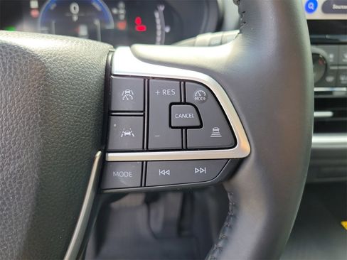 Used 2024 Toyota Grand Highlander XLE image 23