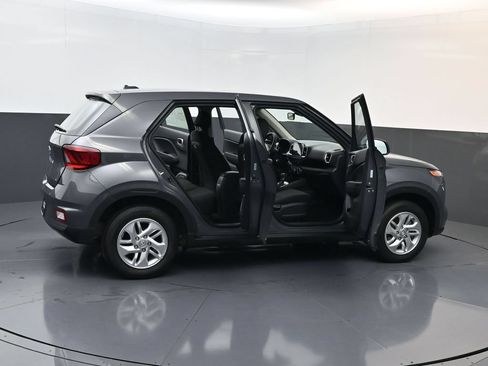 Certified 2026 Hyundai Venue SE FWD image 28