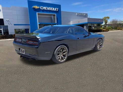 Used 2015 Dodge Challenger SRT Hellcat RWD image 23