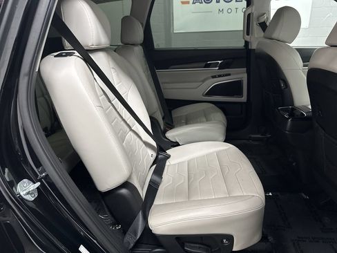 Used 2022 Kia Telluride SX w/ SX Prestige Package AWD/4WD image 35