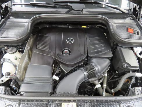 Used 2024 Mercedes-Benz GLE 350 4MATIC image 32
