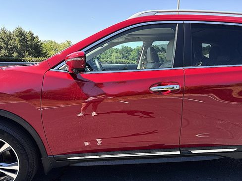 Used 2017 Nissan Rogue SL w/ SL Premium Package FWD image 7