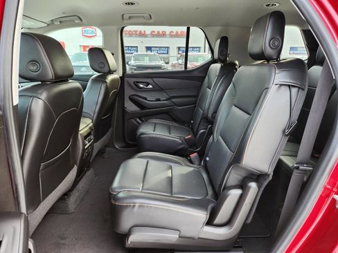 Used 2018 Chevrolet Traverse Premier image 12