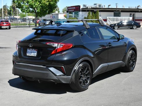 Used 2019 Toyota C-HR LE image 8