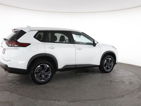 Used 2025 Nissan Rogue SV FWD image 13