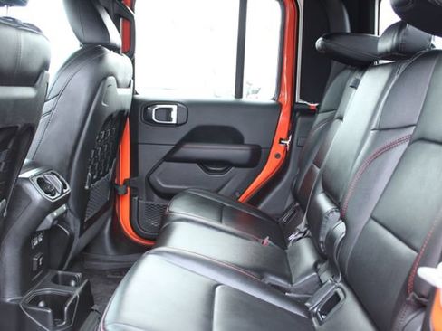 Used 2023 Jeep Gladiator Rubicon w/ LED Lighting Group AWD/4WD image 48