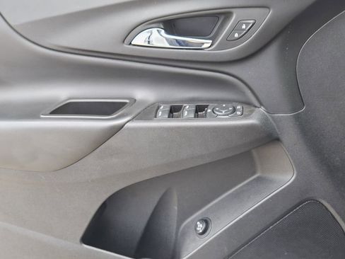 Used 2022 Chevrolet Equinox LT FWD image 29