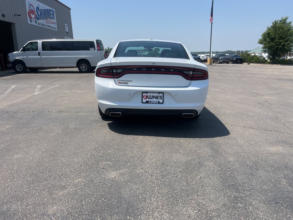 Used 2023 Dodge Charger SXT RWD image 9