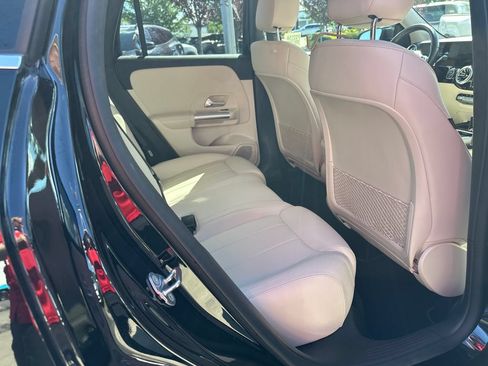Used 2023 Mercedes-Benz GLA 250 4MATIC image 15