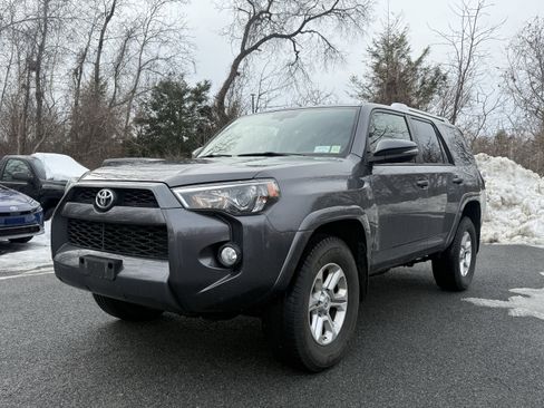 Used 2016 Toyota 4Runner SR5 Premium image 1