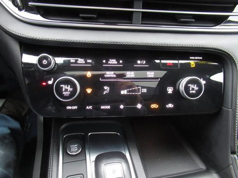 Used 2023 INFINITI QX60 Luxe image 26