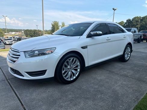 Used 2016 Ford Taurus Limited FWD image 3