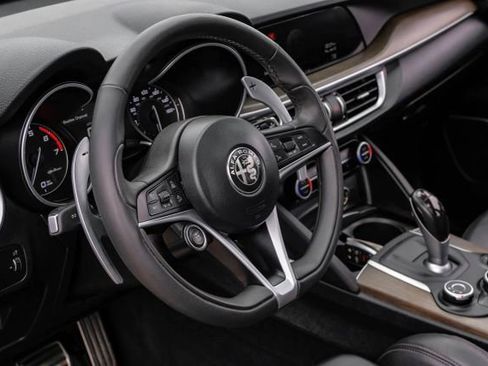 Used 2018 Alfa Romeo Stelvio Ti Sport image 22