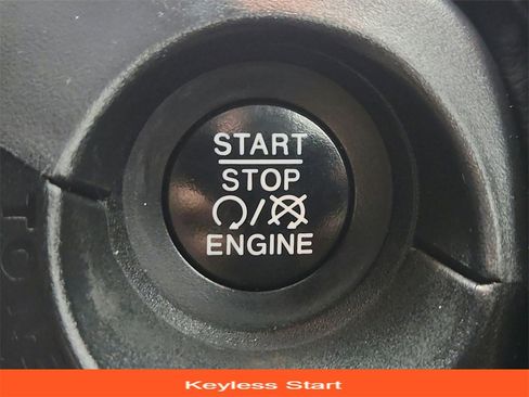 Used 2016 Jeep Renegade Trailhawk w/ Premium Trailhawk Package image 36