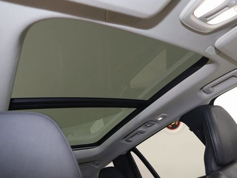 Used 2024 Volvo XC90 B5 Plus image 11