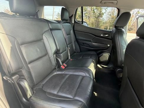 Used 2017 GMC Acadia SLT FWD image 16