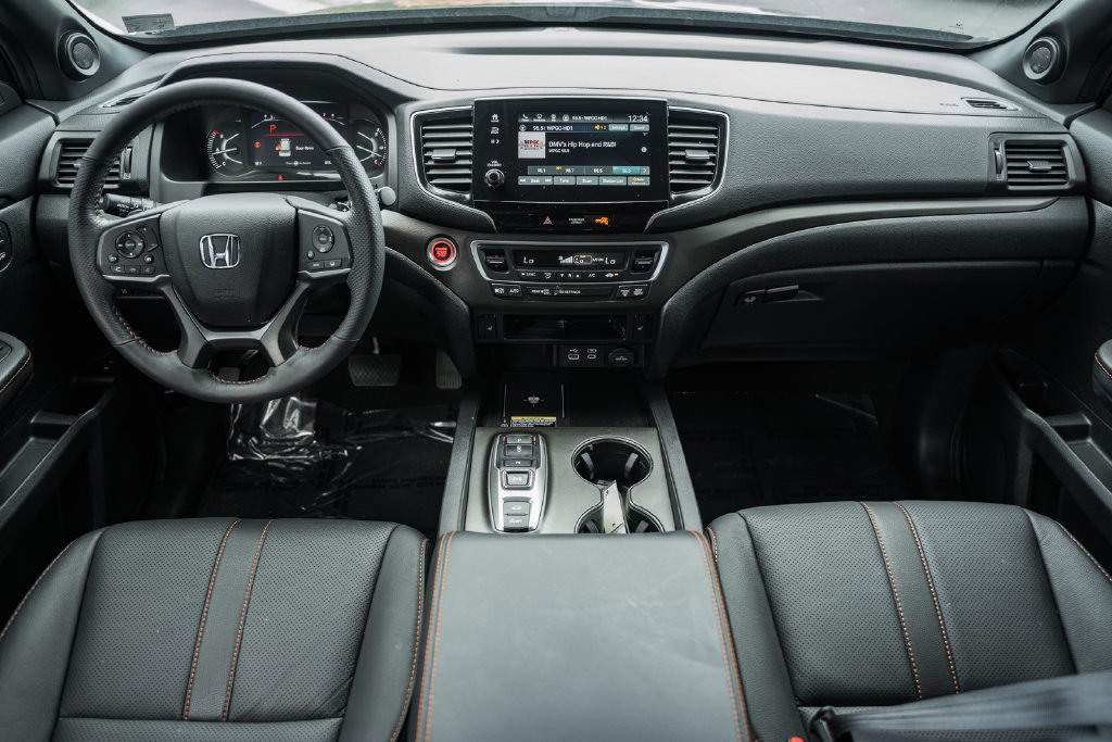 Certified 2025 Honda Passport TrailSport image 22