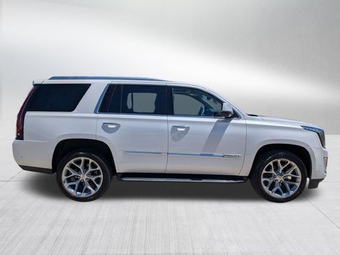 Used 2020 Cadillac Escalade Premium Luxury AWD/4WD image 7