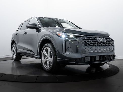 Certified 2025 Audi Q5 Premium Plus w/ Premium Plus image 1