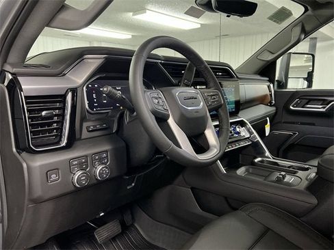 New 2026 GMC Sierra 2500 Denali w/ Denali Reserve Package image 10