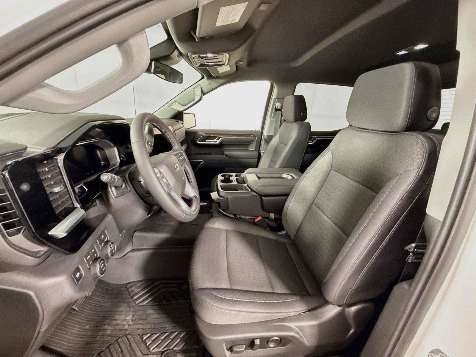 New 2026 Chevrolet Silverado 1500 RST w/ Z71 Off-Road Package AWD/4WD image 15