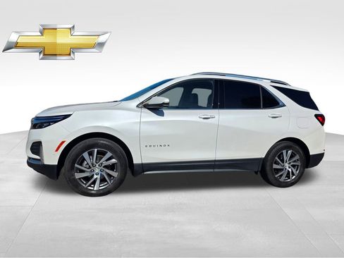 Used 2023 Chevrolet Equinox Premier image 3