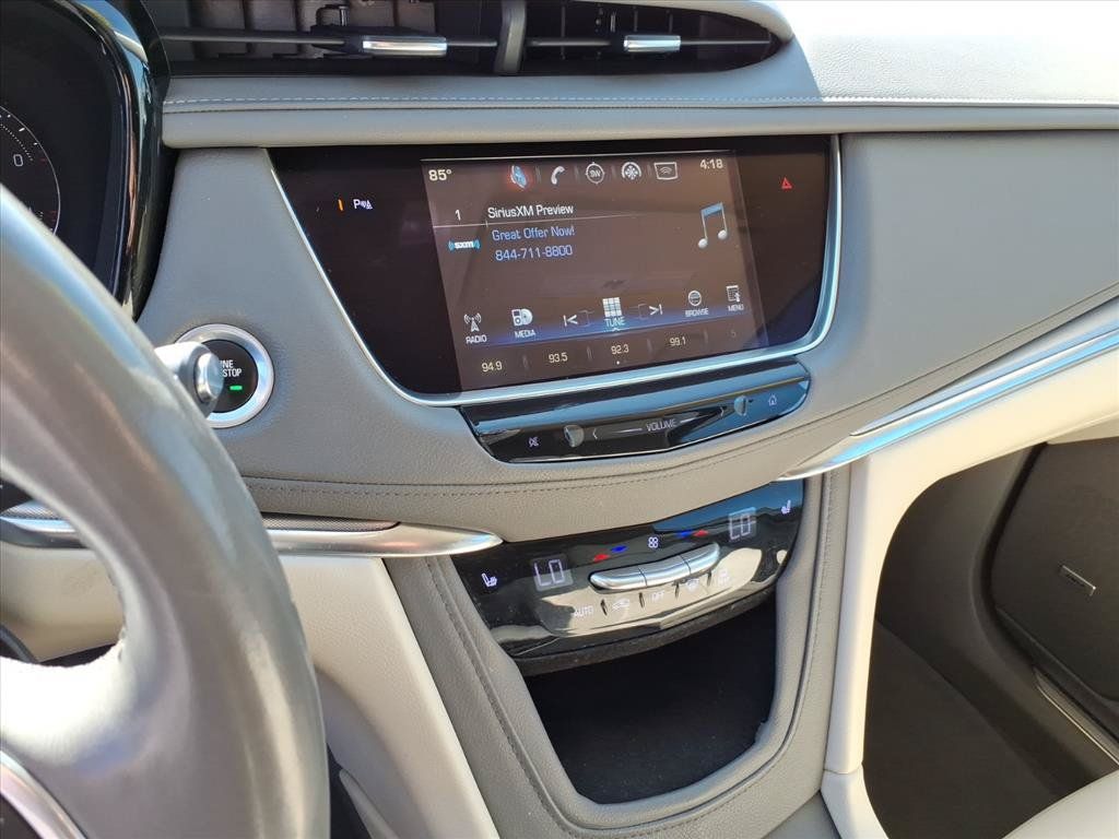 Used 2017 Cadillac XT5 Luxury w/ Driver Awareness Package AWD/4WD image 15