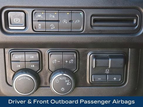 Used 2021 Chevrolet Tahoe Z71 w/ Z71 Signature Package image 28