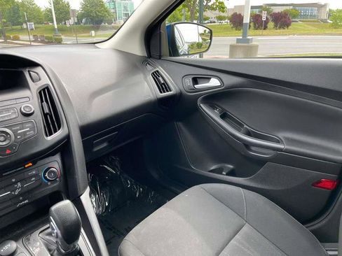 Used 2018 Ford Focus SE FWD image 77