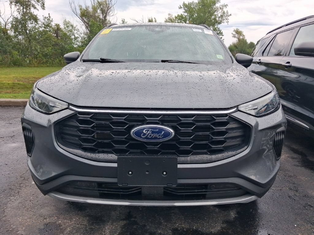 Used 2025 Ford Escape ST-Line AWD/4WD image 3
