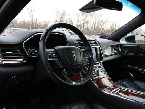 Used 2020 Lincoln Continental Reserve image 28