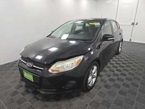 Used 2014 Ford Focus SE FWD image 3