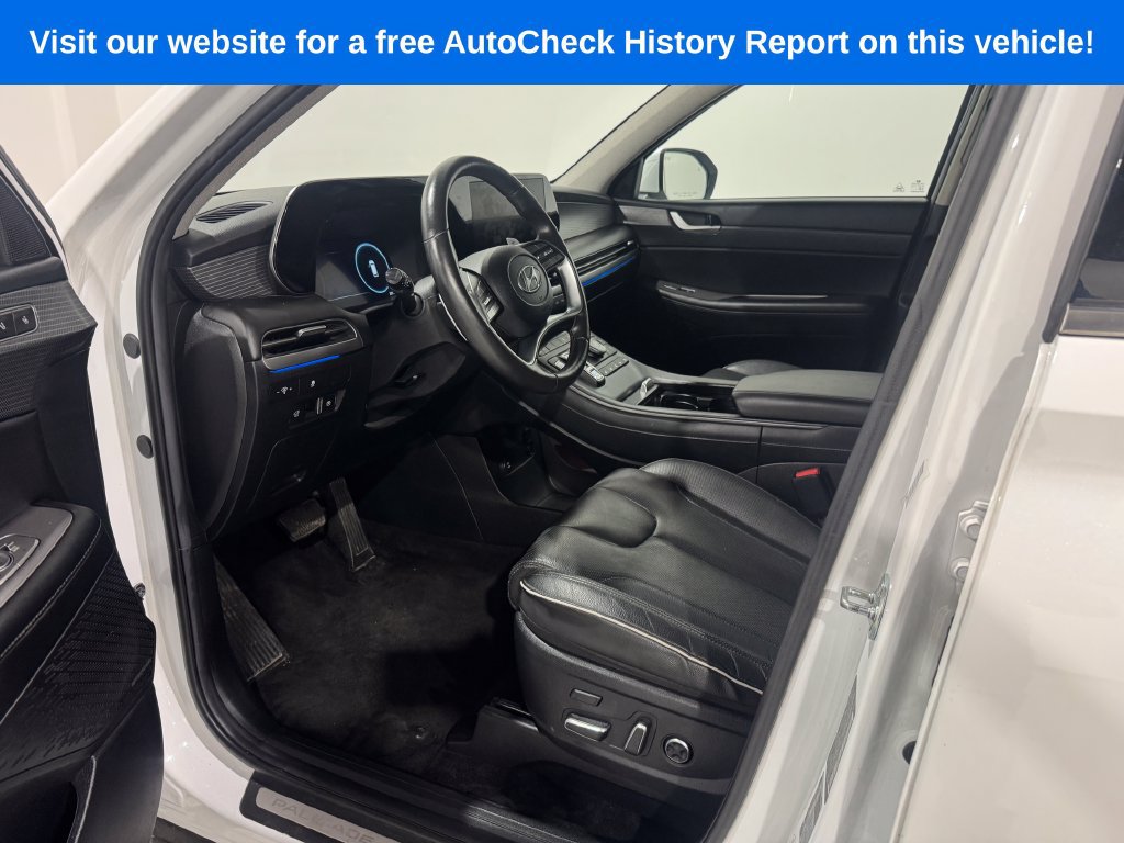 Used 2025 Hyundai Palisade Limited FWD image 16